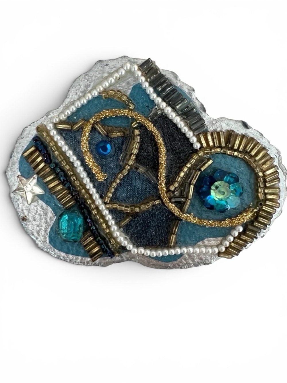 Vintage 90s Signed Jill Hand-Crafted Denim Beaded Jewel Statement Brooch Pin 3.5